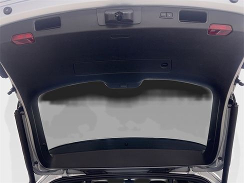 Used 2022 Porsche Macan image 78