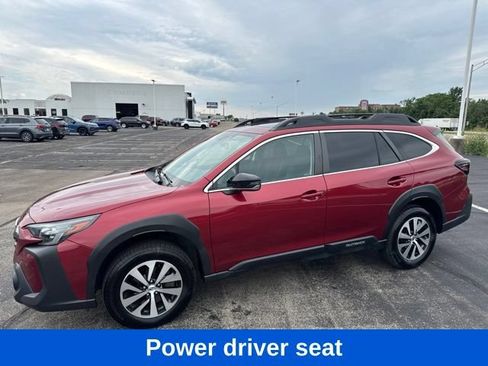 Used 2024 Subaru Outback Premium AWD/4WD image 4