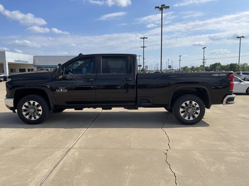 Used 2025 Chevrolet Silverado 2500 LT w/ Texas Edition image 7