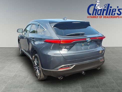 Used 2023 Toyota Venza LE AWD/4WD image 5