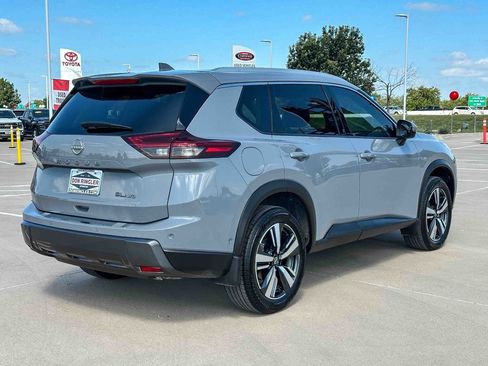 Used 2025 Nissan Rogue SL w/ SL Premium Package AWD/4WD image 3