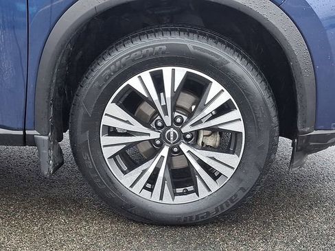 Used 2023 Nissan Rogue SV image 8