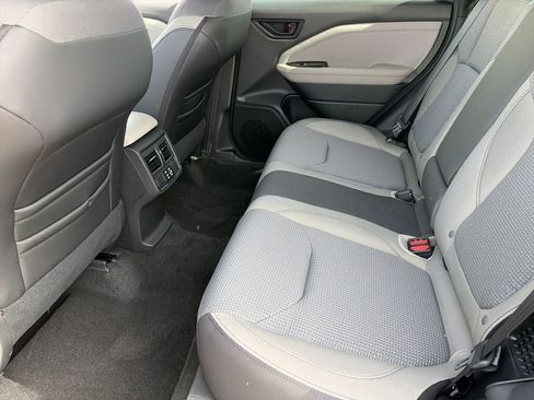 New 2026 Subaru Forester Premium AWD/4WD image 13