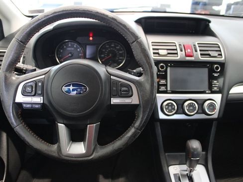 Used 2017 Subaru Crosstrek 2.0i Premium image 5