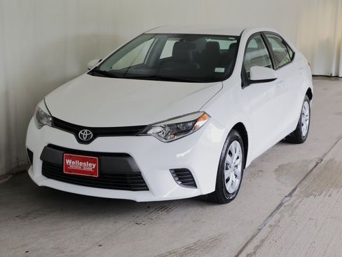 Used 2016 Toyota Corolla LE FWD image 21
