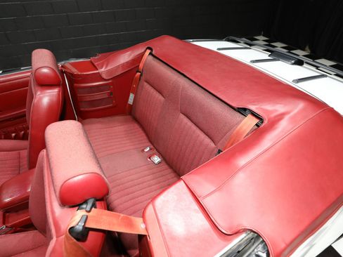 Used 1991 Ford Mustang LX RWD image 4