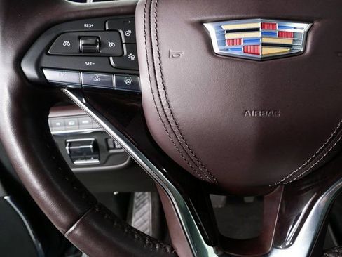 Used 2023 Cadillac Escalade ESV Premium Luxury Platinum image 10