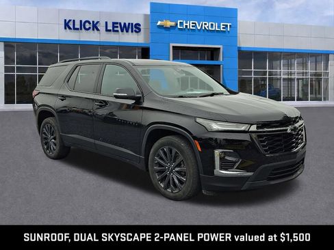 Used 2023 Chevrolet Traverse RS w/ LPO, Floor Liner Package AWD/4WD image 1