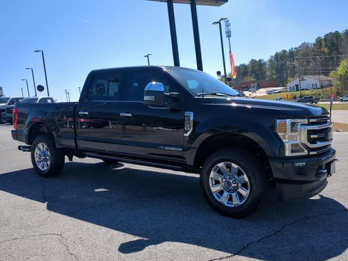 Used 2021 Ford F250 Platinum w/ FX4 Off-Road Package image 3