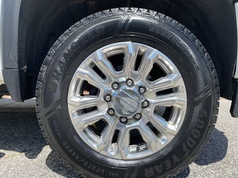 Used 2023 GMC Sierra 2500 Denali AWD/4WD image 6