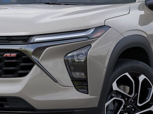 New 2026 Chevrolet Trax RS w/ Sunroof Package FWD image 10
