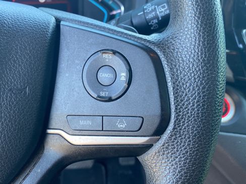 Used 2018 Honda Odyssey EX image 31