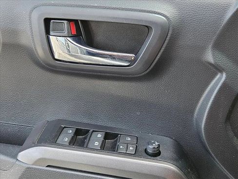 Used 2023 Toyota Tacoma TRD Sport w/ Advanced Technology Package AWD/4WD image 7