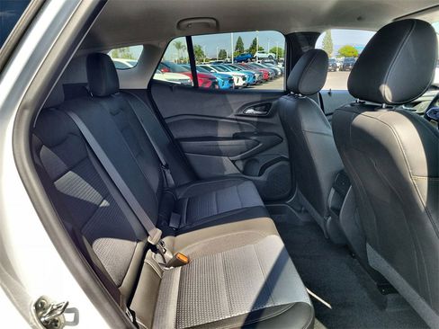 Used 2025 Chevrolet Trax LT w/ Driver Confidence Package image 31