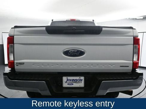 Used 2017 Ford F250 XLT image 11