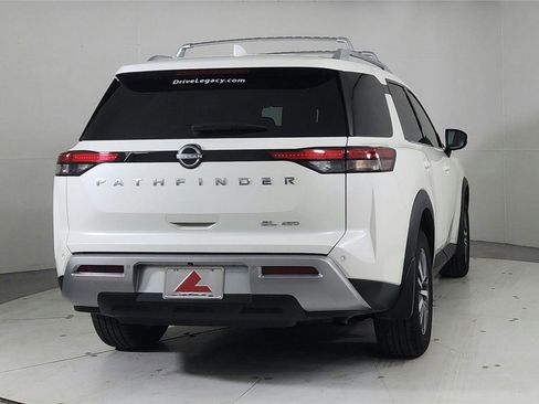 Used 2024 Nissan Pathfinder SL image 6