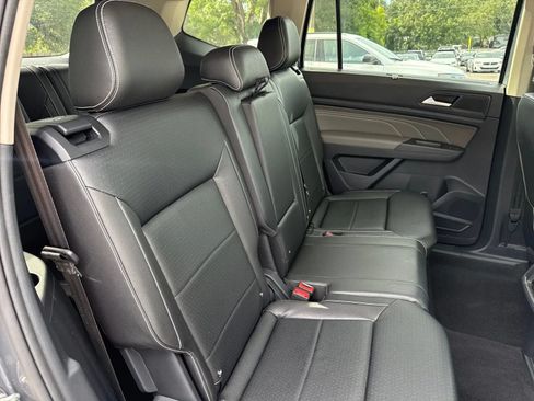 Used 2023 Volkswagen Atlas SE w/ Panoramic Sunroof Package FWD image 15