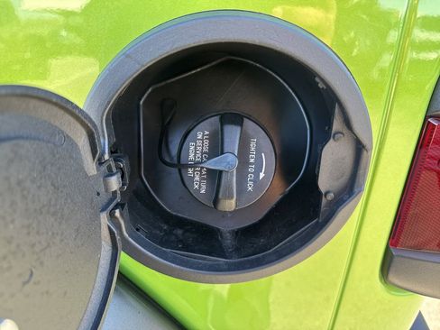 Used 2025 Jeep Wrangler Sport image 35