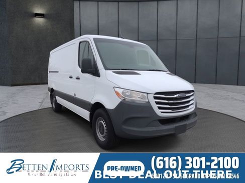 Used 2019 Freightliner Sprinter 2500 w/ Driver Convenience Package RWD image 1
