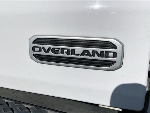 Certified 2020 Jeep Gladiator Overland AWD/4WD image 24