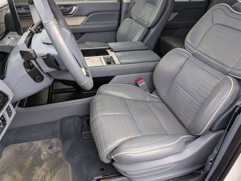 Used 2023 Lincoln Navigator Black Label image 16