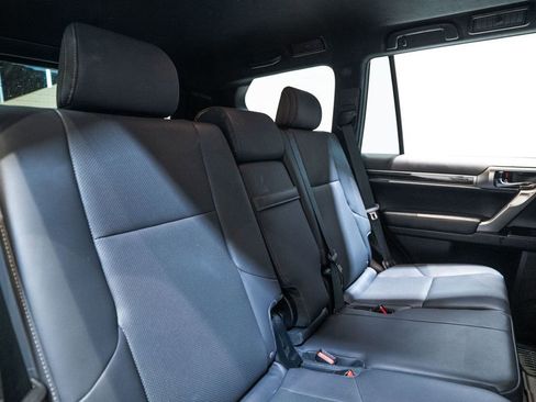 Used 2022 Lexus GX 460 Premium w/ Premium Plus Package image 38