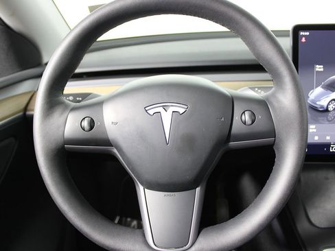 Used 2023 Tesla Model Y Long Range image 12