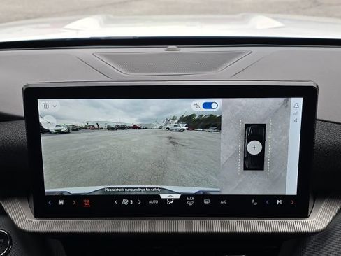 Used 2025 Ford Explorer ST image 39