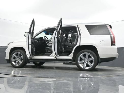 Used 2017 Cadillac Escalade Luxury AWD/4WD image 51