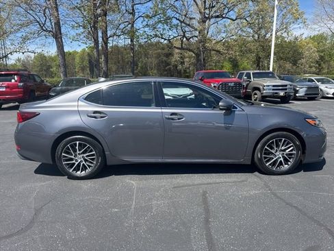Used 2016 Lexus ES 350 w/ Luxury Package w/Wood Trim image 2