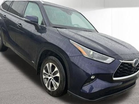 Used 2022 Toyota Highlander XLE image 14