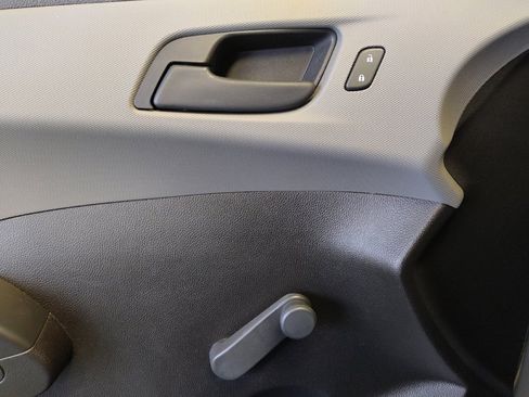 Used 2017 Chevrolet Sonic LS image 27