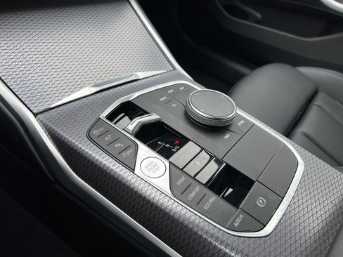 Used 2025 BMW 330i Sedan image 32