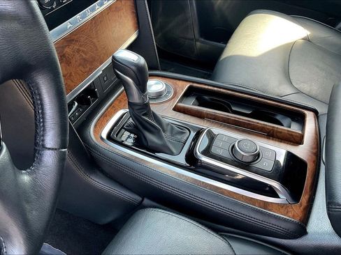 Used 2024 Nissan Armada SL AWD/4WD image 20