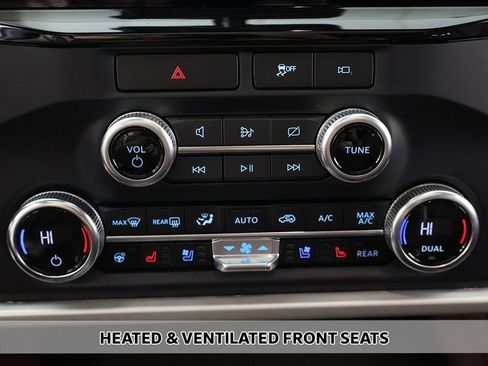 Used 2023 Ford Expedition Max Limited image 9