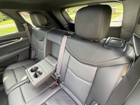 Used 2025 Cadillac XT5 Premium Luxury w/ Technology Package AWD/4WD image 41