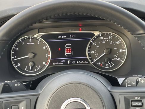 Used 2025 Nissan Pathfinder SV image 34