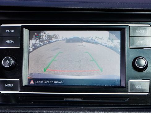 Used 2022 Volkswagen Jetta SE FWD image 30