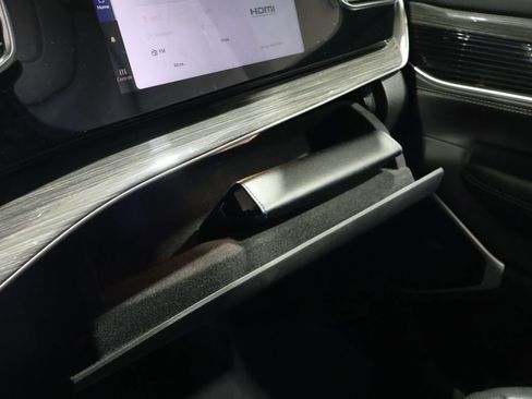 Used 2022 Jeep Wagoneer Series III w/ Premium Group I image 41