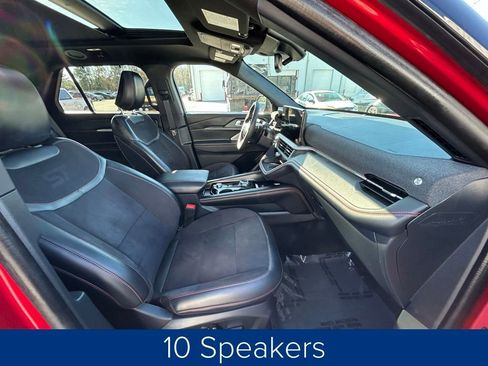 Used 2025 Ford Explorer ST image 26