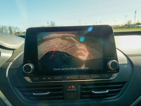 Used 2019 Nissan Altima 2.5 SV image 21