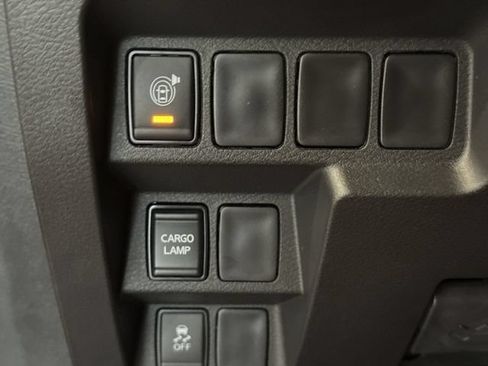 Used 2025 Nissan Frontier Pro-X RWD image 25