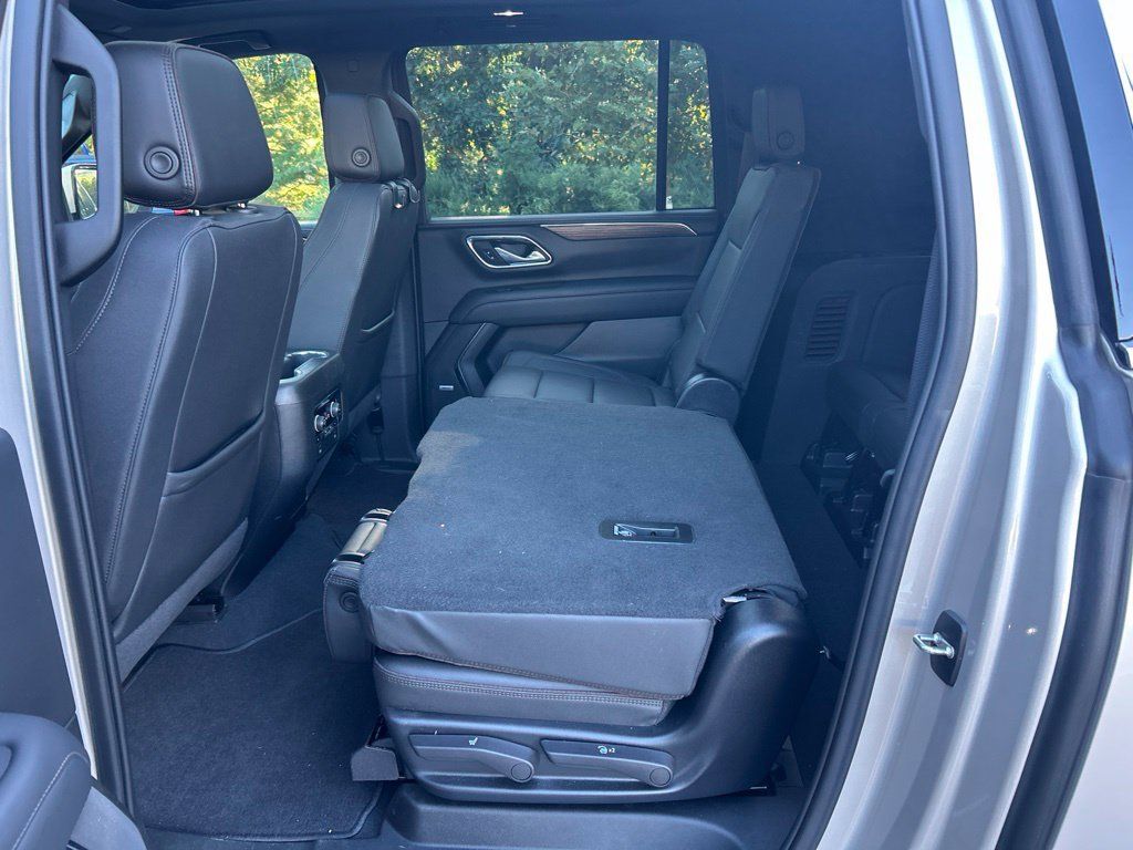 Used 2023 Chevrolet Suburban High Country w/ Max Trailering Package AWD/4WD image 20