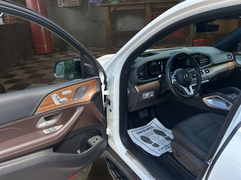Used 2022 Mercedes-Benz GLE 350 4MATIC w/ AMG Line Exterior image 17