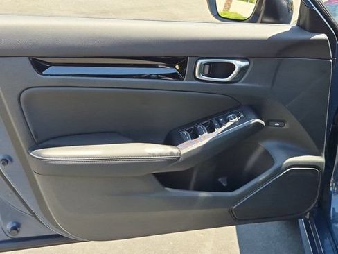 Used 2025 Honda Civic Sport image 14