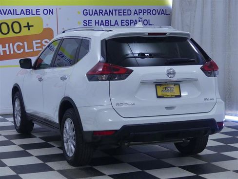 Used 2017 Nissan Rogue SV AWD/4WD image 5