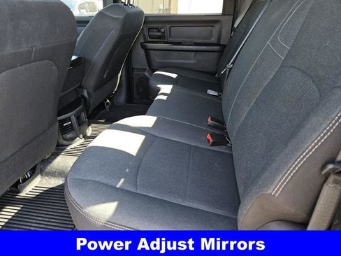 Used 2024 RAM 2500 Tradesman w/ Chrome Appearance Group image 30