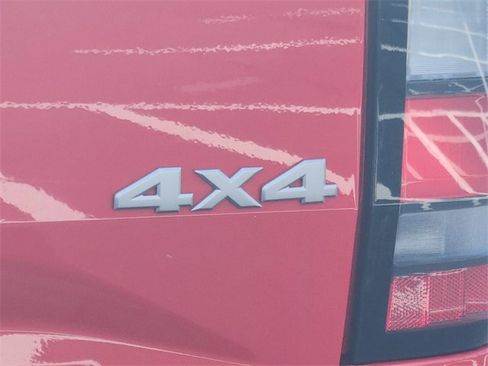 New 2026 Nissan Frontier SV w/ Tow Package image 5