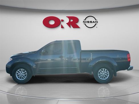 Used 2017 Nissan Frontier SV image 8