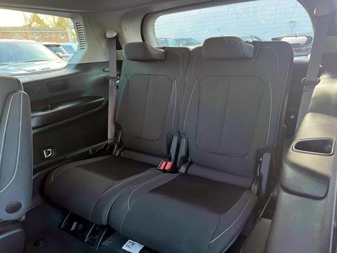 Certified 2023 Jeep Grand Cherokee L Laredo image 14